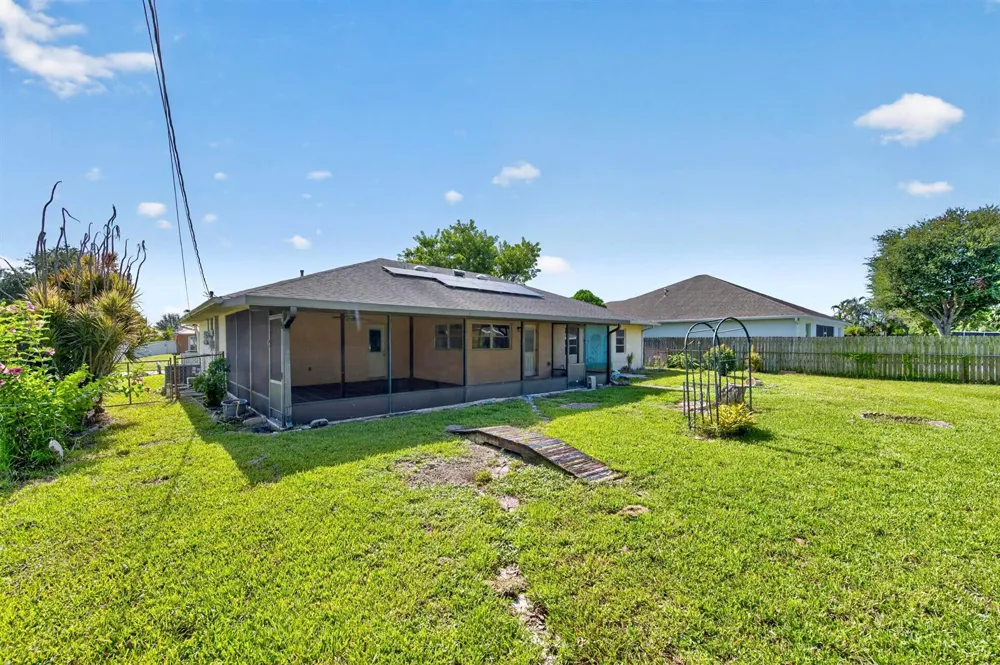 3330 SW Frankford Street Port St. Lucie, FL 34953
