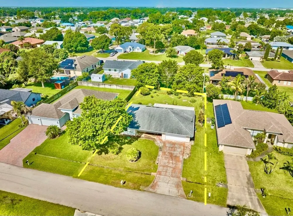 3330 SW Frankford Street Port St. Lucie, FL 34953