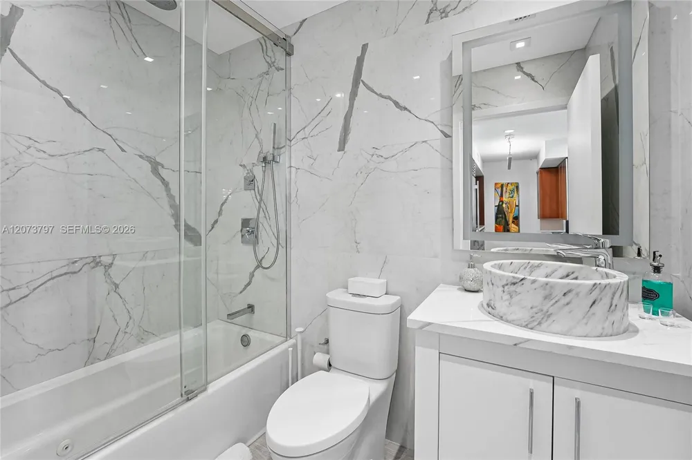1331 Brickell Bay Dr #611 Miami, FL 33131