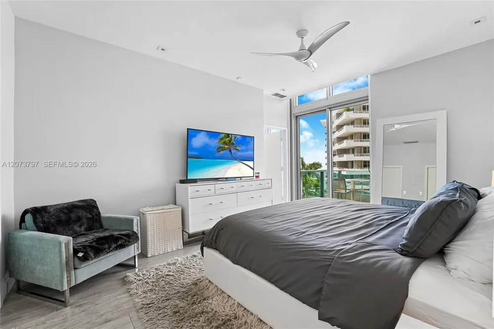 1331 Brickell Bay Dr #611 Miami, FL 33131