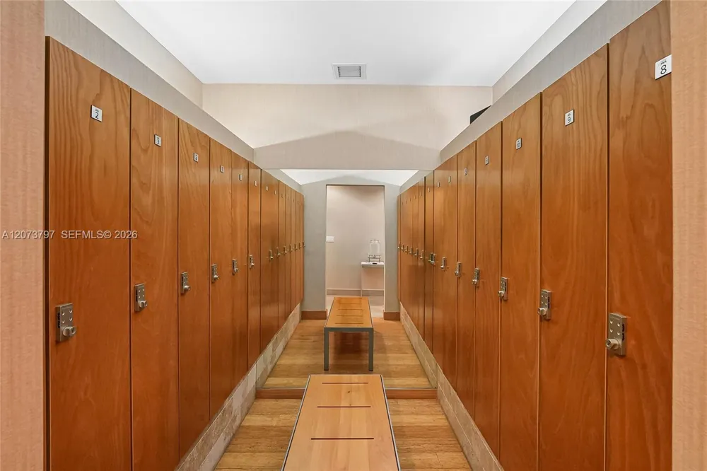 1331 Brickell Bay Dr #611 Miami, FL 33131