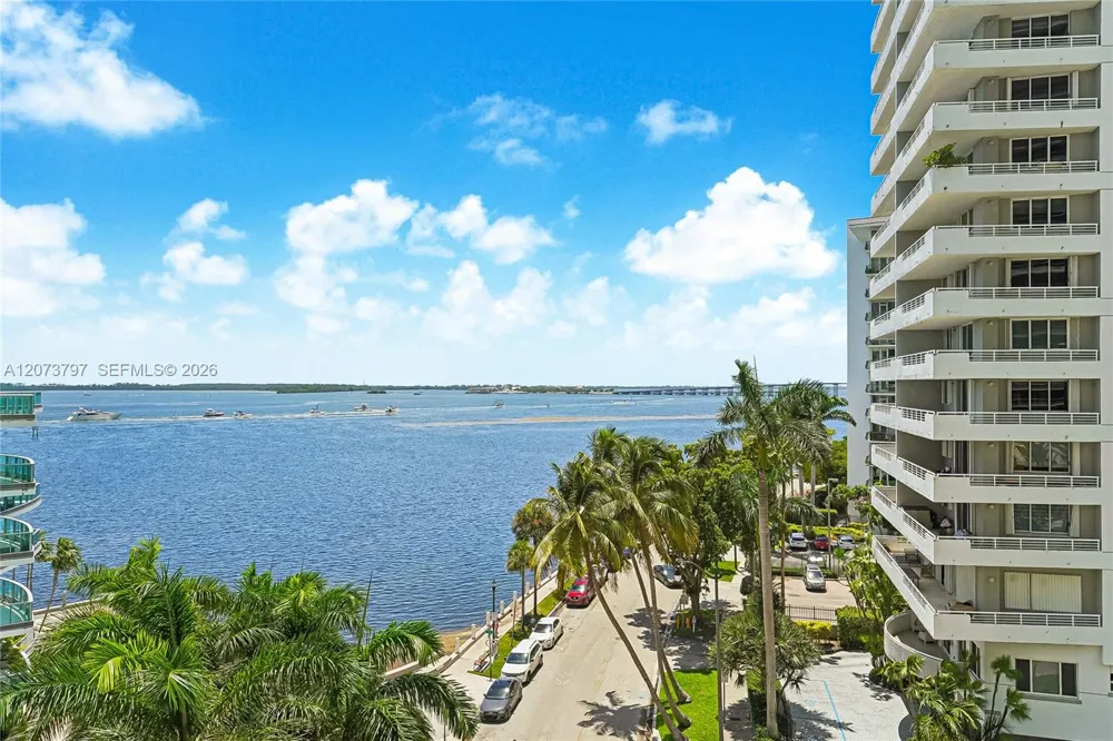 1331 Brickell Bay Dr #611 Miami, FL 33131