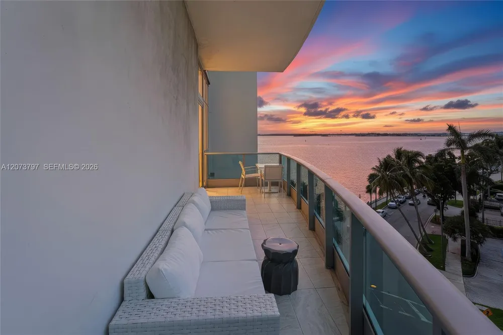 1331 Brickell Bay Dr #611 Miami, FL 33131