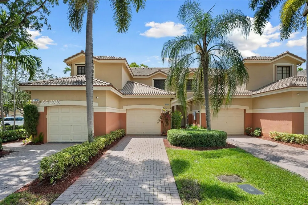 3810 Tree Top Dr Weston, FL 33332