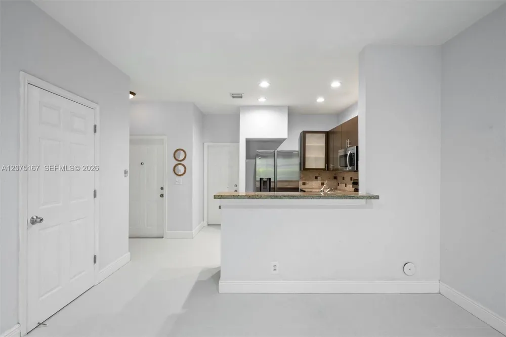 3810 Tree Top Dr Weston, FL 33332