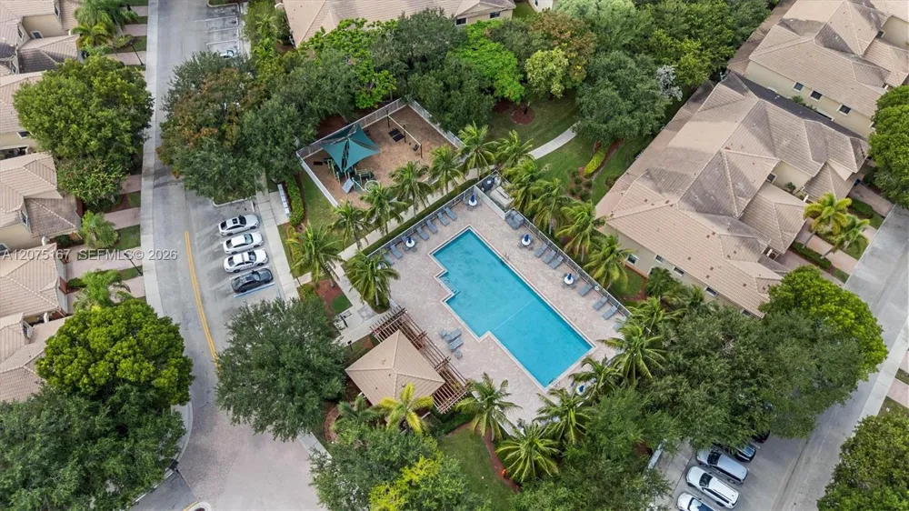 3810 Tree Top Dr Weston, FL 33332