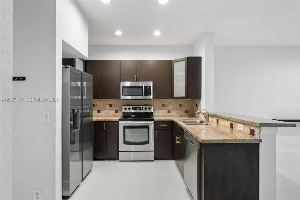 3810 Tree Top Dr Weston, FL 33332