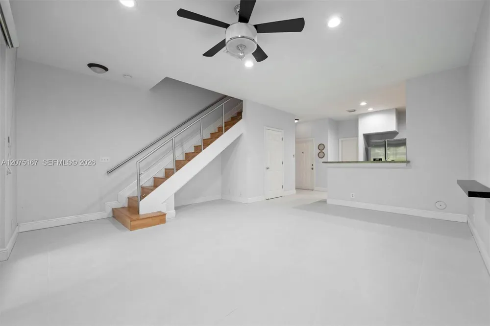 3810 Tree Top Dr Weston, FL 33332