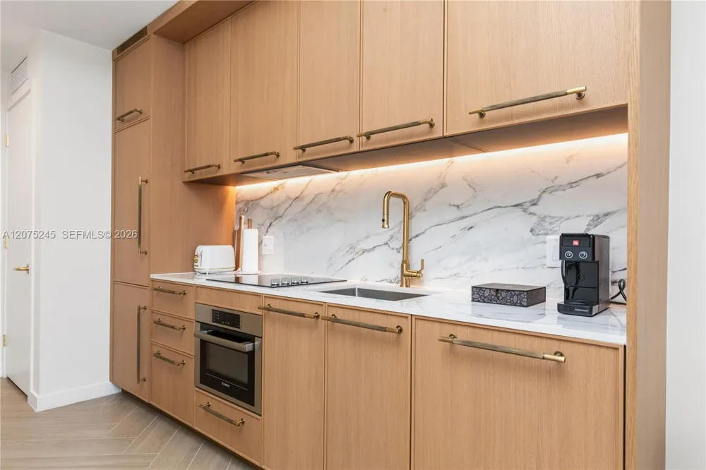 2700 NW 2nd Ave #302 Miami, FL 33127