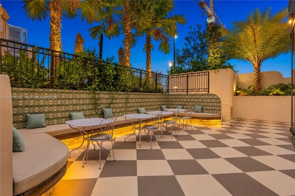 2700 NW 2nd Ave #302 Miami, FL 33127
