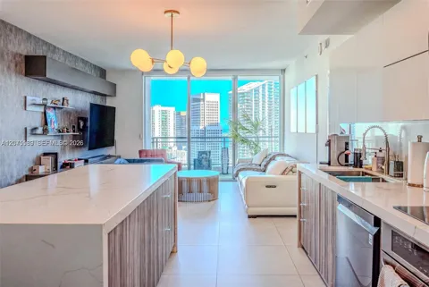 90 SW 3RD STREET #3703-1
