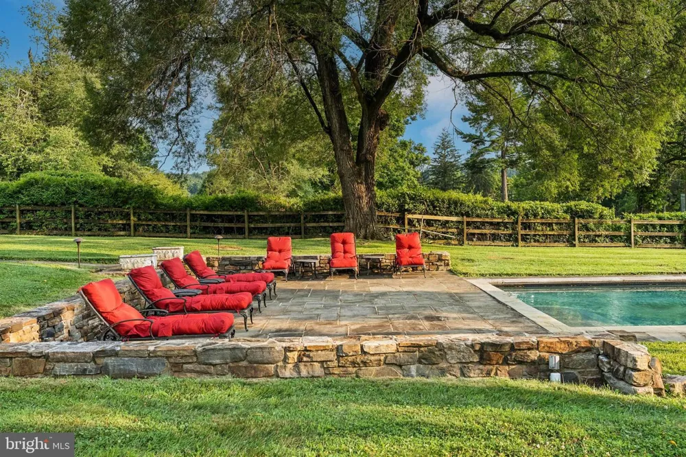 2026 GREENSPRING VALLEY ROAD Stevenson, MD 21153