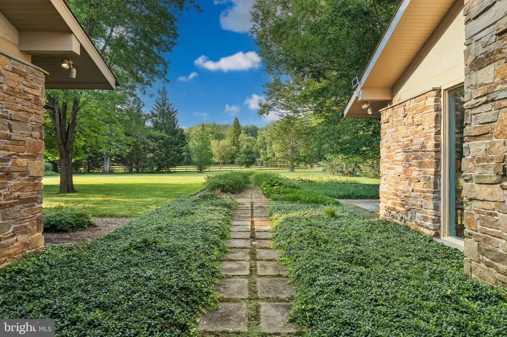 2026 GREENSPRING VALLEY ROAD Stevenson, MD 21153