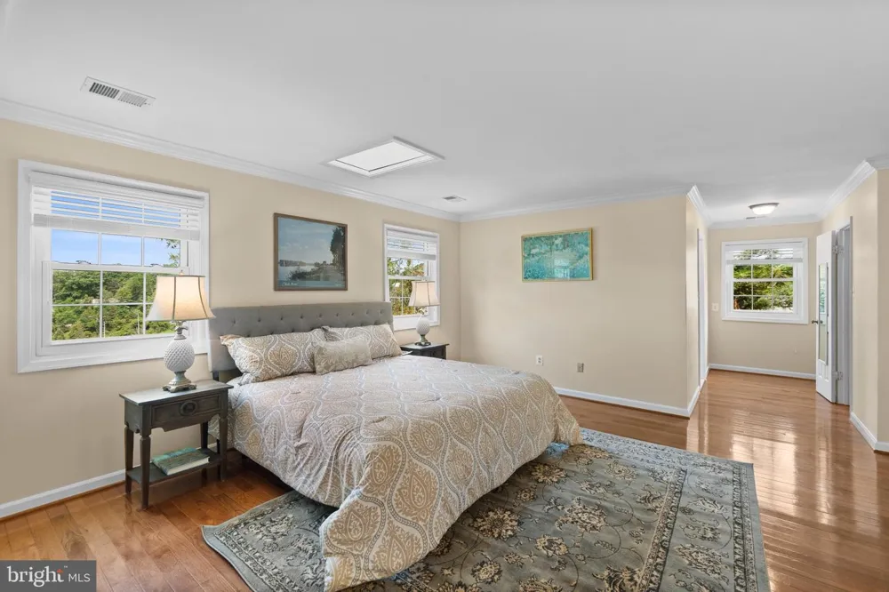 6320 MANCHESTER WAY Alexandria, VA 22304