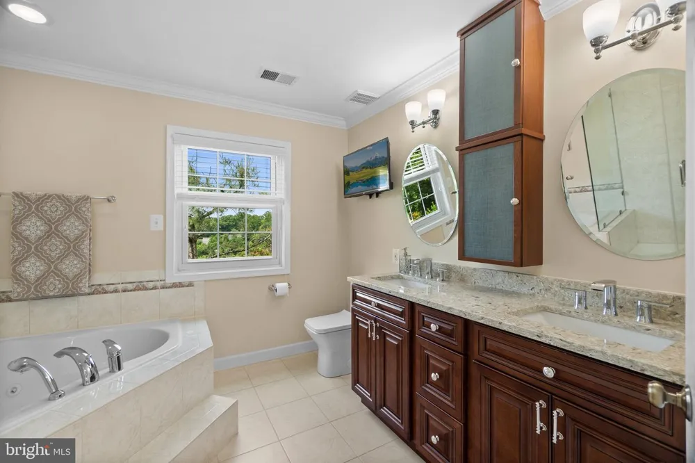 6320 MANCHESTER WAY Alexandria, VA 22304