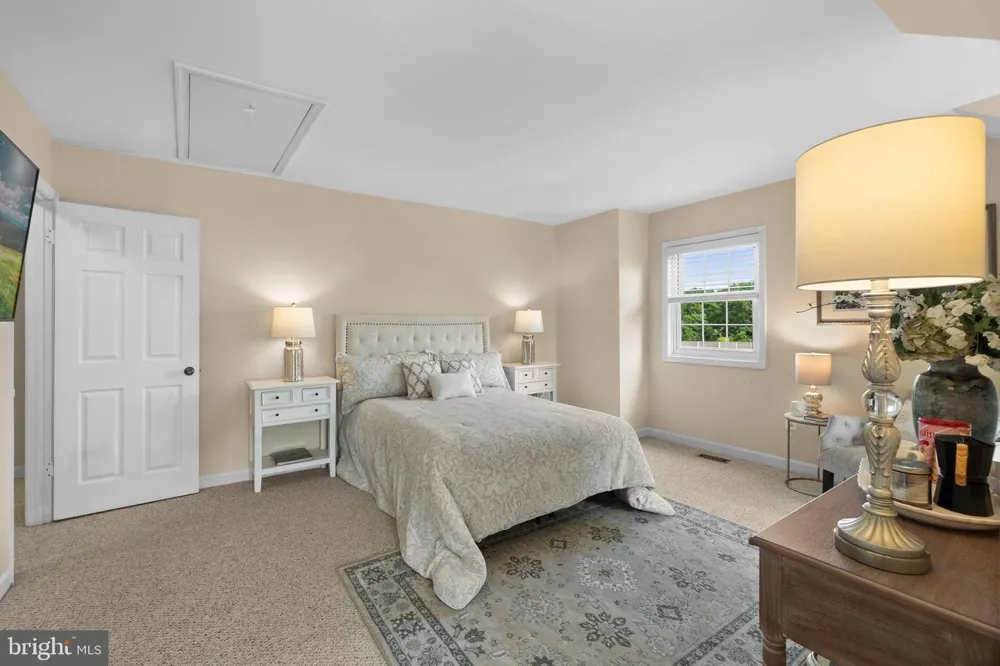 6320 MANCHESTER WAY Alexandria, VA 22304