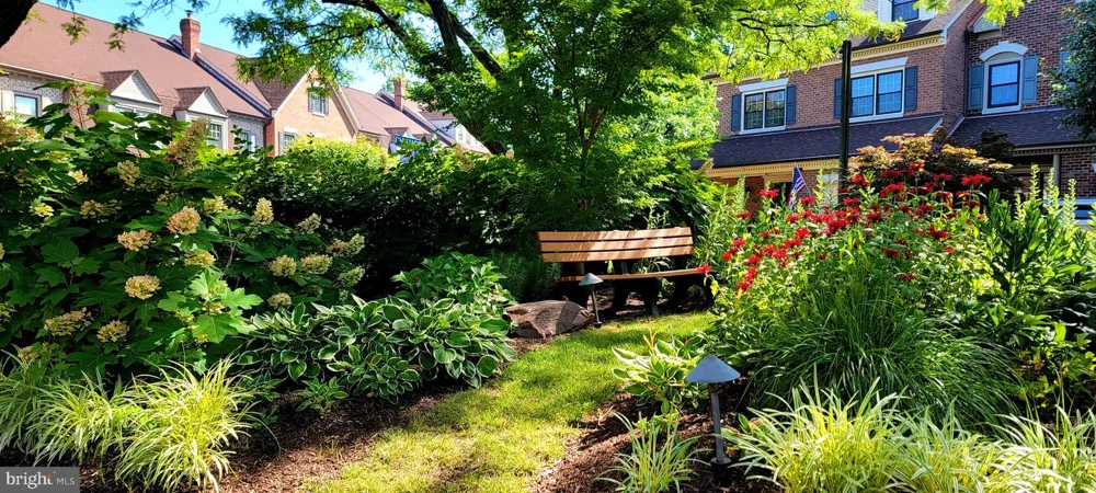 6320 MANCHESTER WAY Alexandria, VA 22304