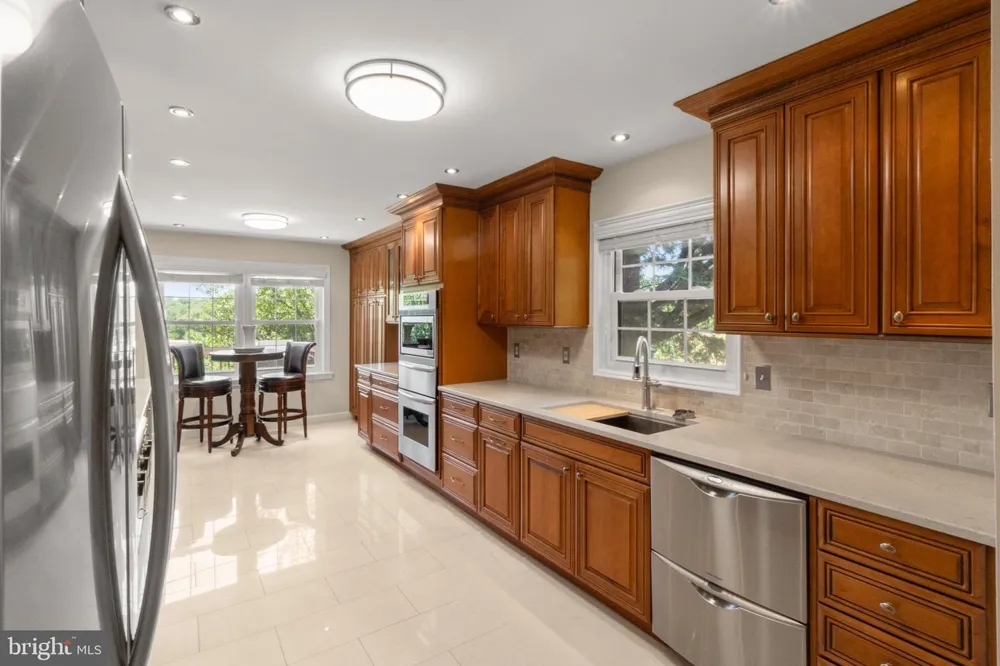 6320 MANCHESTER WAY Alexandria, VA 22304