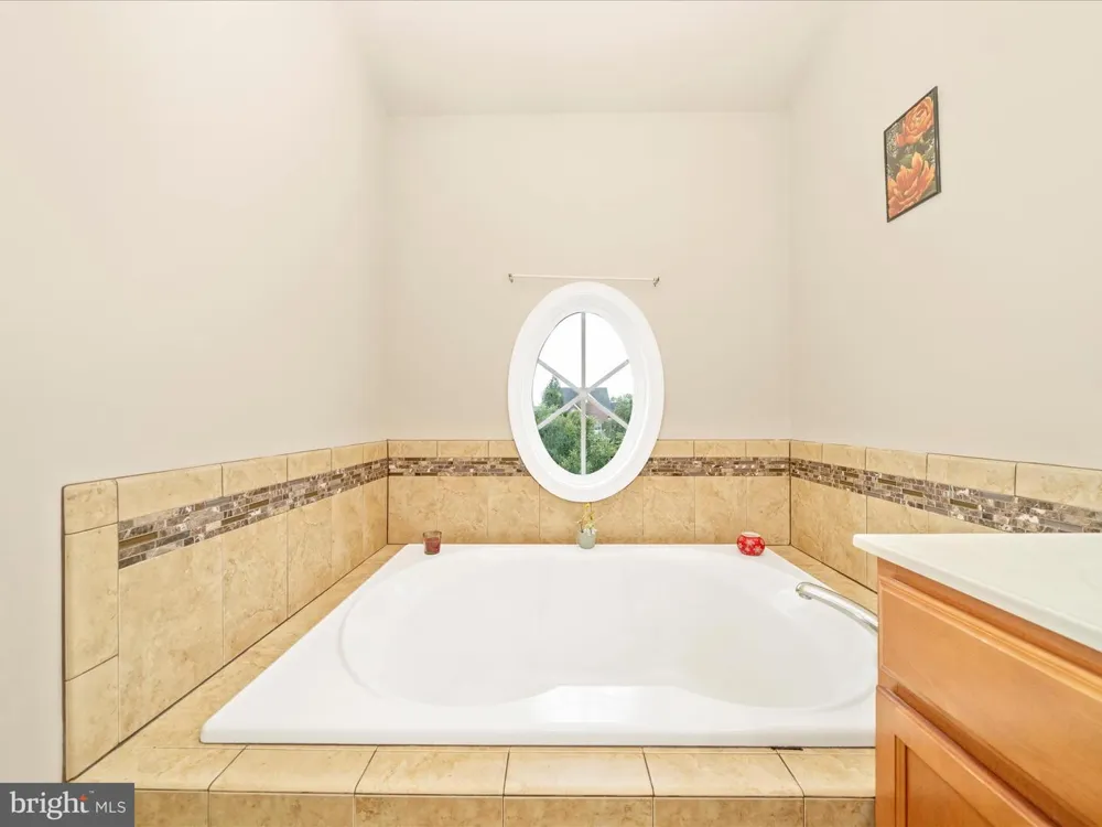 22619 SWEETSPIRE DRIVE Clarksburg, MD 20871