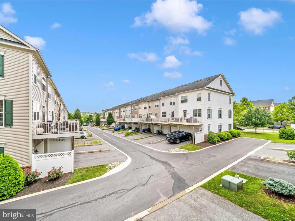 22619 SWEETSPIRE DRIVE Clarksburg, MD 20871