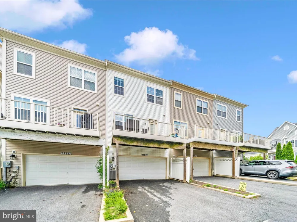 22619 SWEETSPIRE DRIVE Clarksburg, MD 20871