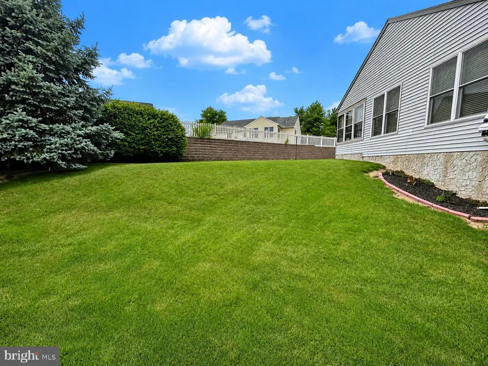 68 SPRINGHOUSE DRIVE Myerstown, PA 17067