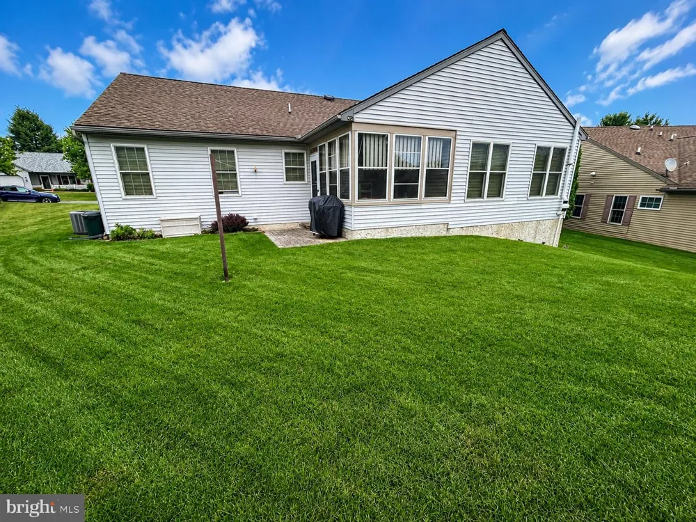 68 SPRINGHOUSE DRIVE Myerstown, PA 17067