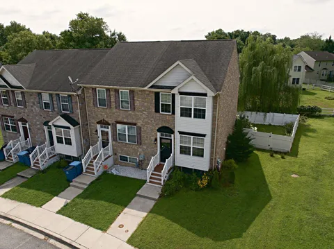 114 VINCE DRIVE