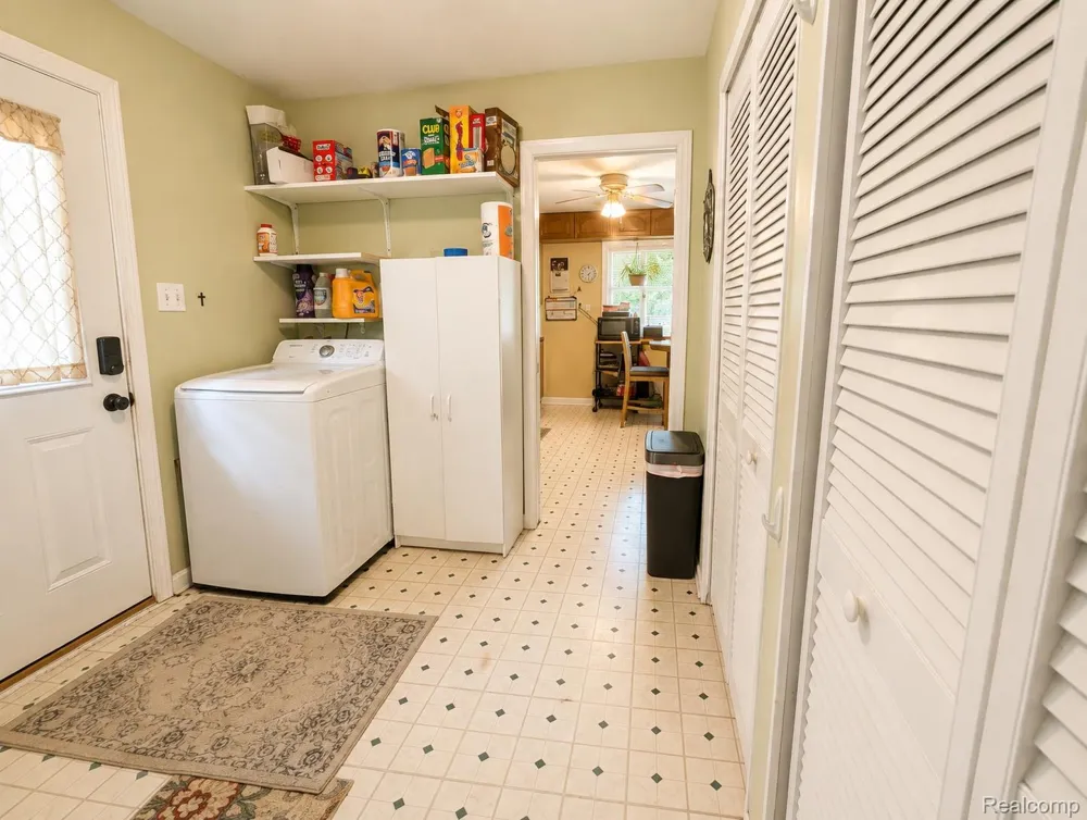 7541 Harrison Street Westland City, MI 48185