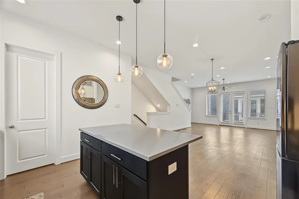 2208 Mcgowen Street Houston, TX 77004