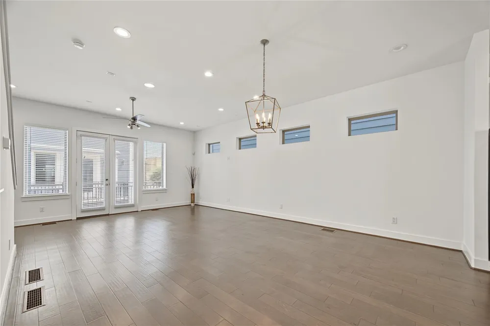 2208 Mcgowen Street Houston, TX 77004