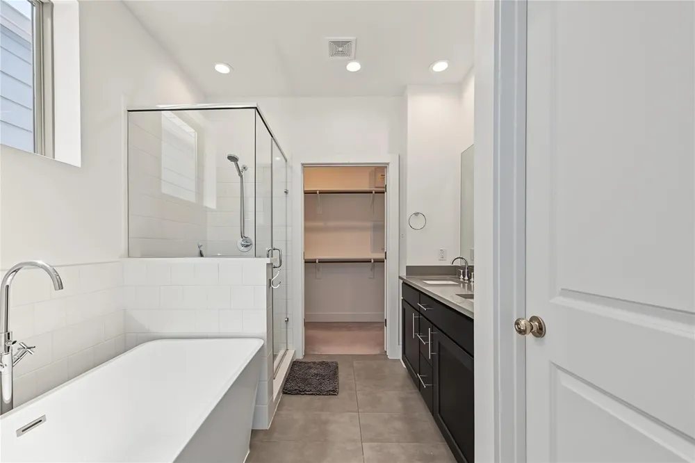 2208 Mcgowen Street Houston, TX 77004