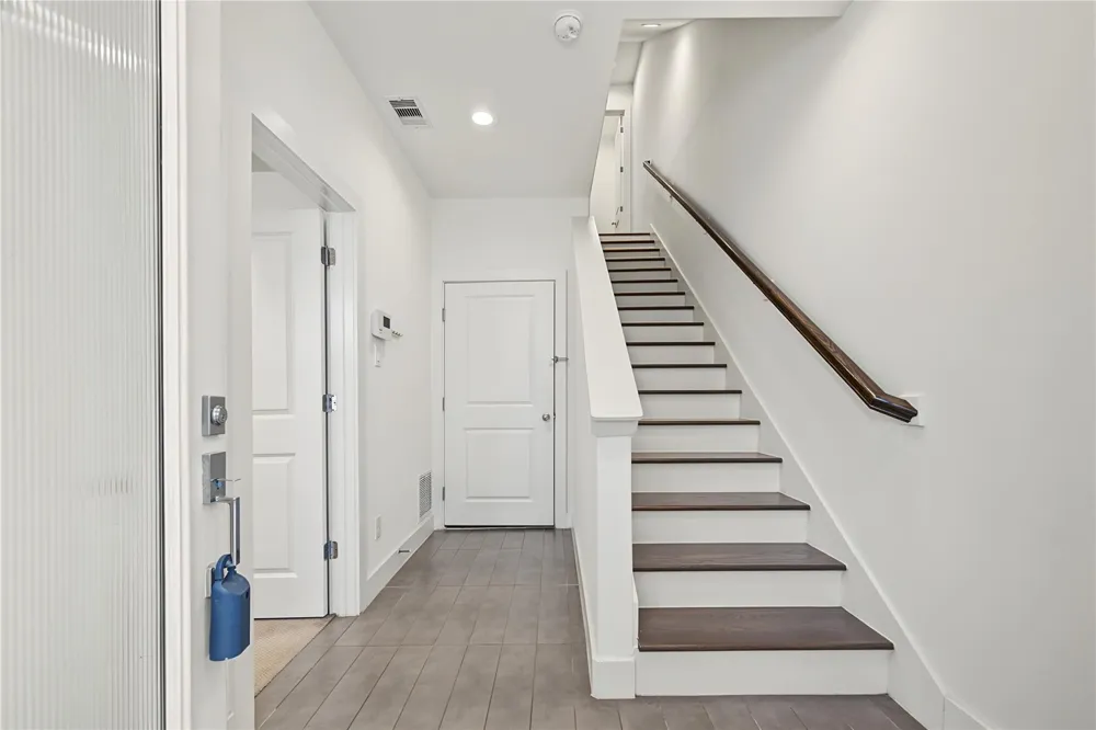 2208 Mcgowen Street Houston, TX 77004