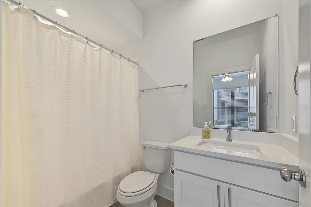 2208 Mcgowen Street Houston, TX 77004