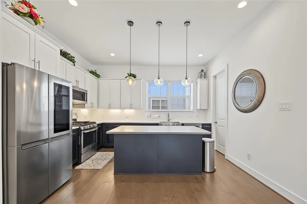 2208 Mcgowen Street Houston, TX 77004