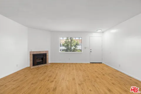 3939 Moore Street