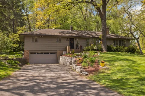 805 Kingsview Lane