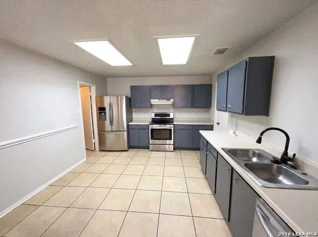 2830 FISHER FIELD DR San Antonio, TX 78245