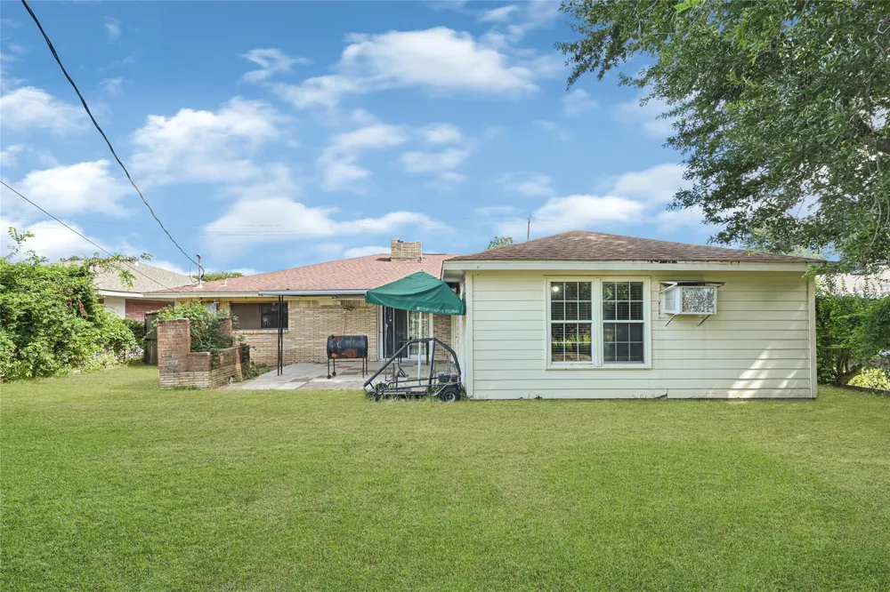 709 Queens Road Pasadena, TX 77502