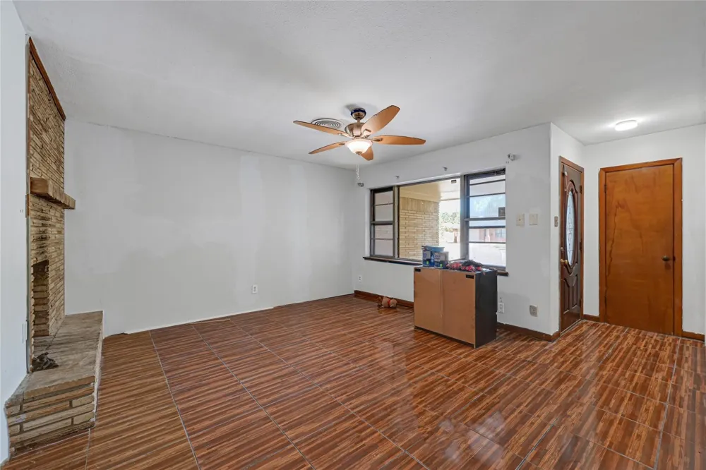709 Queens Road Pasadena, TX 77502