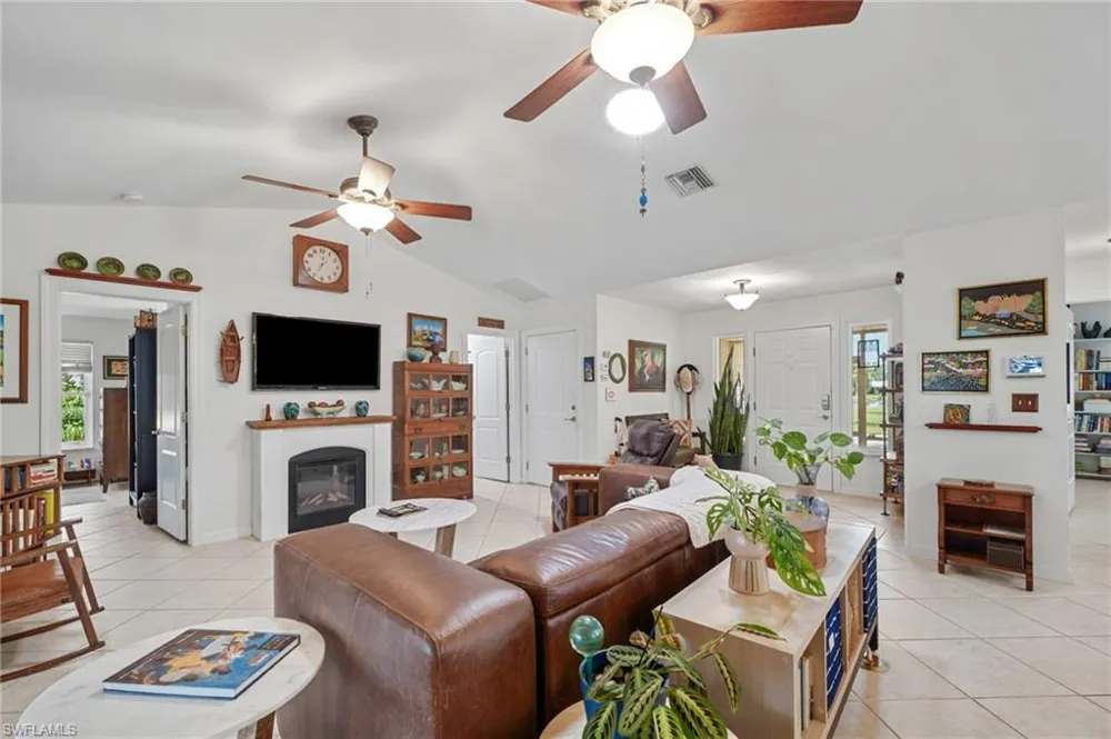 4472 Lake Heather Circle St. James City, FL 33956