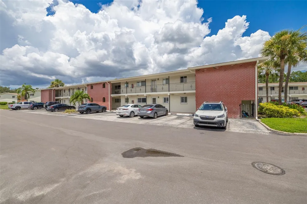 4550 OVERLOOK DRIVE NE #152 St Petersburg, FL 33703