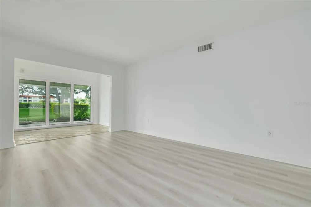 4550 OVERLOOK DRIVE NE #152 St Petersburg, FL 33703