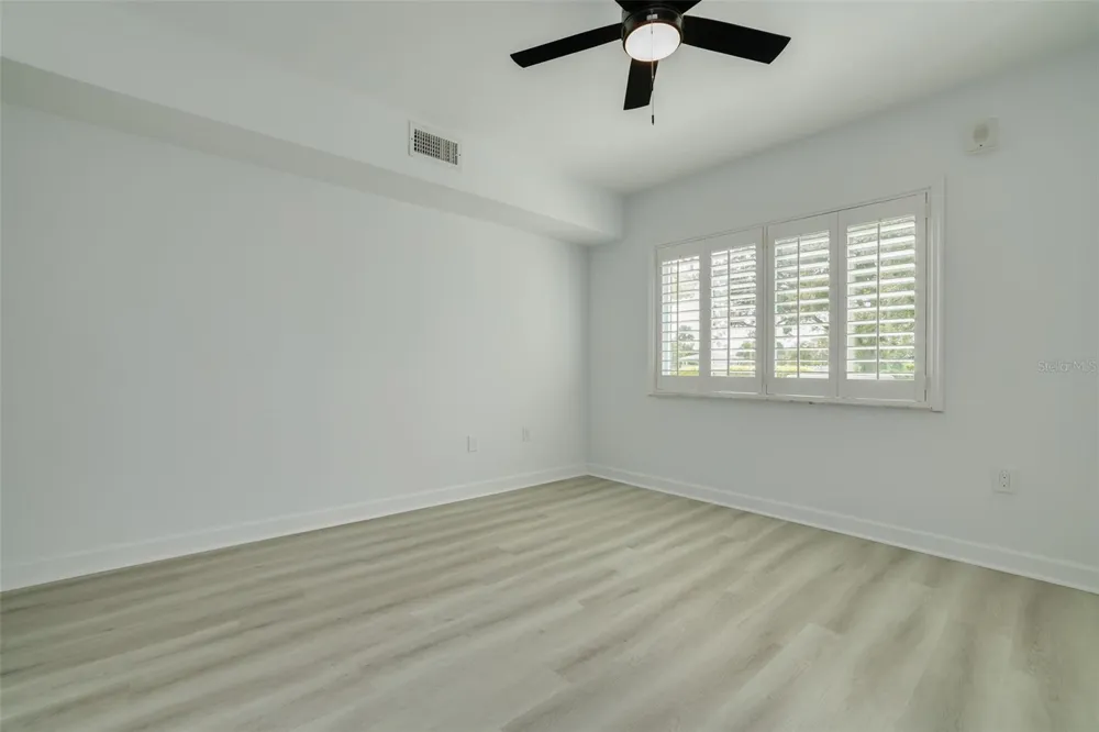 4550 OVERLOOK DRIVE NE #152 St Petersburg, FL 33703