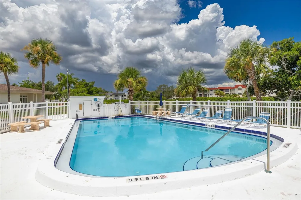 4550 OVERLOOK DRIVE NE #152 St Petersburg, FL 33703