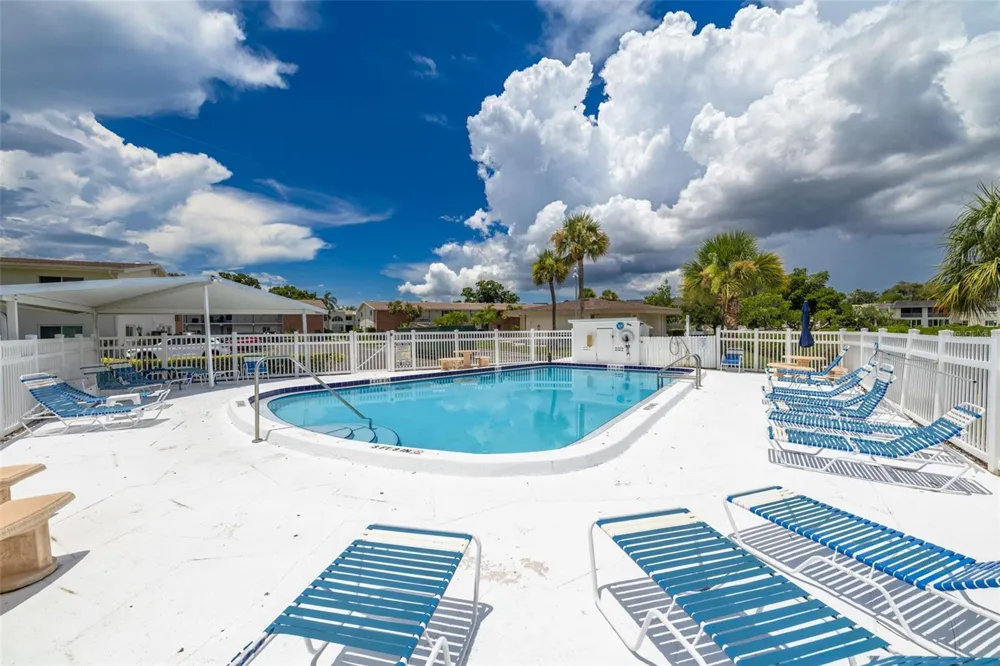 4550 OVERLOOK DRIVE NE #152 St Petersburg, FL 33703