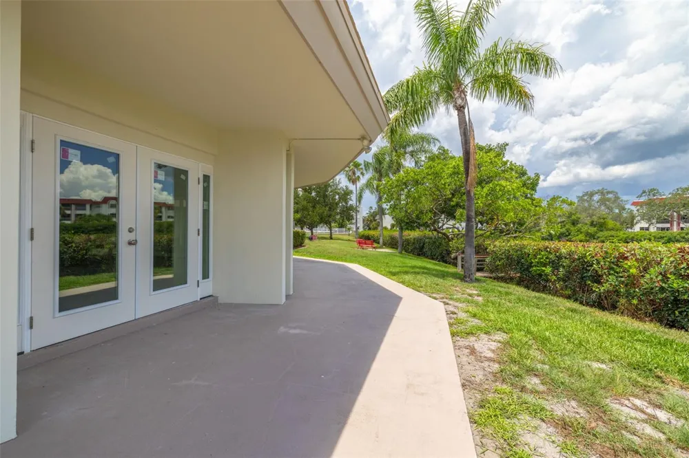 4550 OVERLOOK DRIVE NE #152 St Petersburg, FL 33703