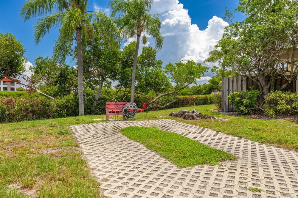 4550 OVERLOOK DRIVE NE #152 St Petersburg, FL 33703