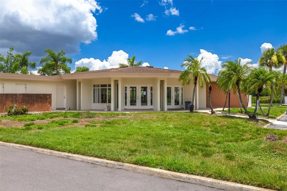 4550 OVERLOOK DRIVE NE #152 St Petersburg, FL 33703