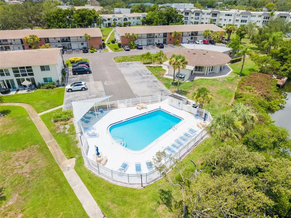 4550 OVERLOOK DRIVE NE #152 St Petersburg, FL 33703